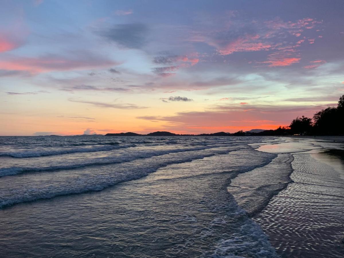 Beachfront Executive Studio Mae Phim Rayong Exteriér fotografie